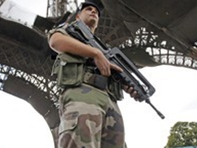 Παρίσι: Προειδοποίηση στους ταξιδιώτες στη Βρετανία